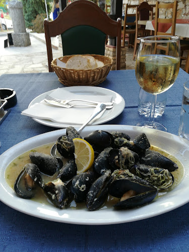 Tri Palme - Gastronomija i ugostiteljstvo