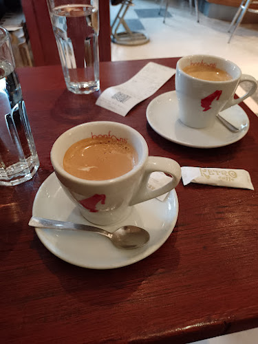 Caffe Bar Retro - Gastronomija i ugostiteljstvo