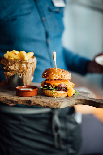 Harbor CookHouse & Club