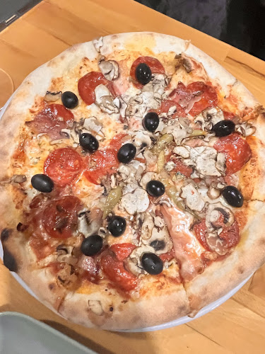 Pizzeria LEUT Korčula - Korčula