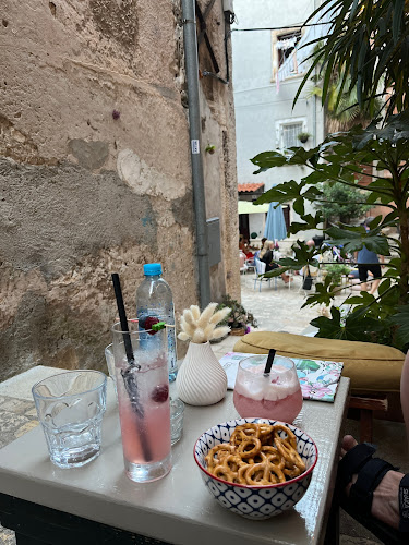 Opinii despre Cocktail Bar Limbo în Rovinj - Gastronomija i ugostiteljstvo