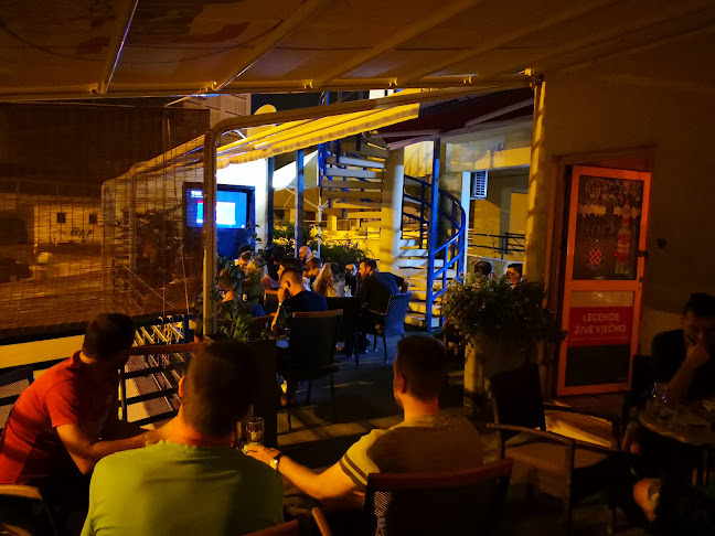 Comentarii opinii despre Exhibeo bar