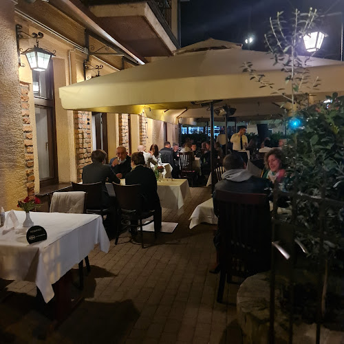 Ul. kralja Zvonimira 124, 10000, Zagreb