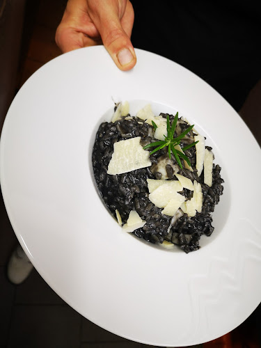 Konoba Dalmatino - Gastronomija i ugostiteljstvo