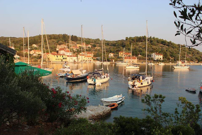 Trattoria Mala Rava - Gastronomija i ugostiteljstvo