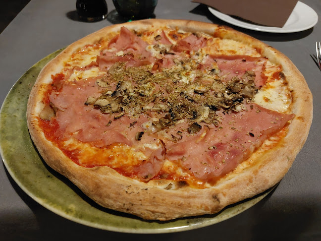 ROSO Bar&Restaurant - Gastronomija i ugostiteljstvo