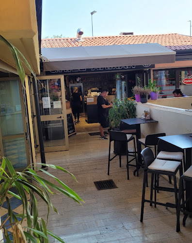 Opinii despre Arman grill Poreč în Poreč - Gastronomija i ugostiteljstvo