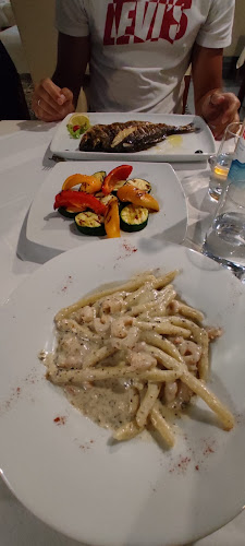 Opinii despre Grande Luna în Hvar - Gastronomija i ugostiteljstvo