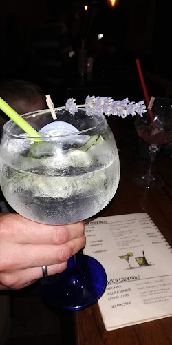 Comentarii opinii despre Coctail bar 1492