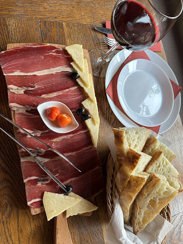 Comentarii opinii despre Konoba "Ivanovi Dvori"