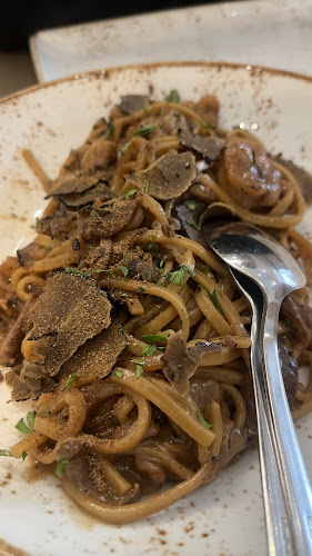 Ul. Pavla Šubića 2, 21000, Split