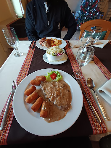 Opinii despre Lovačka kuća Sokolovac în Sokolovac - Gastronomija i ugostiteljstvo