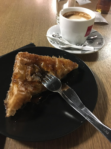 Opinii despre KTC Caffe bar - bistro 'Bruno' în Križevci - Gastronomija i ugostiteljstvo