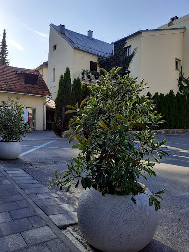 Kaniška ul. 13, 53000, Gospić