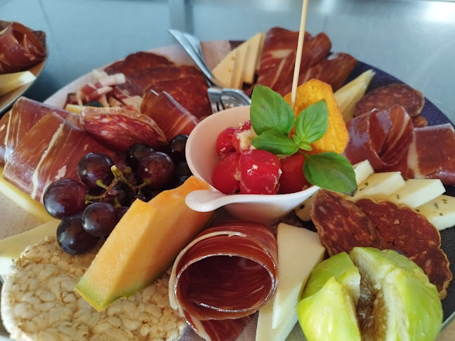 Domovinskog rata 147, 21266, Zmijavci