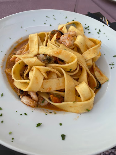 Ul. Mile Gojsalića 1, 21310, Omiš