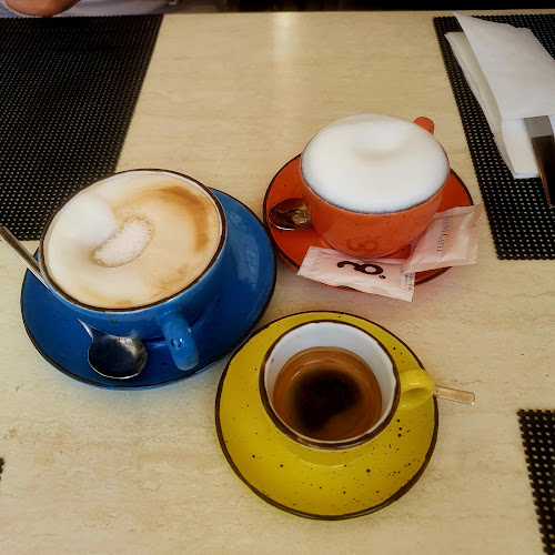 Karma 25, 23000, Zadar