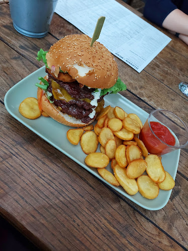 Restoran Stari Hrast - Gastronomija i ugostiteljstvo