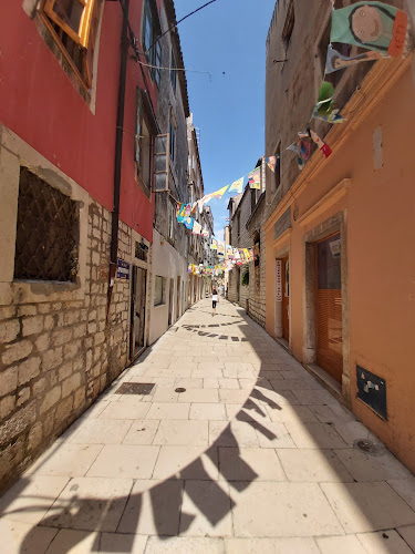 Beer Store 0,33 - Gastronomija i ugostiteljstvo