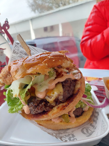 Opinii despre Cirkus Fast Food în Stobreč - Gastronomija i ugostiteljstvo