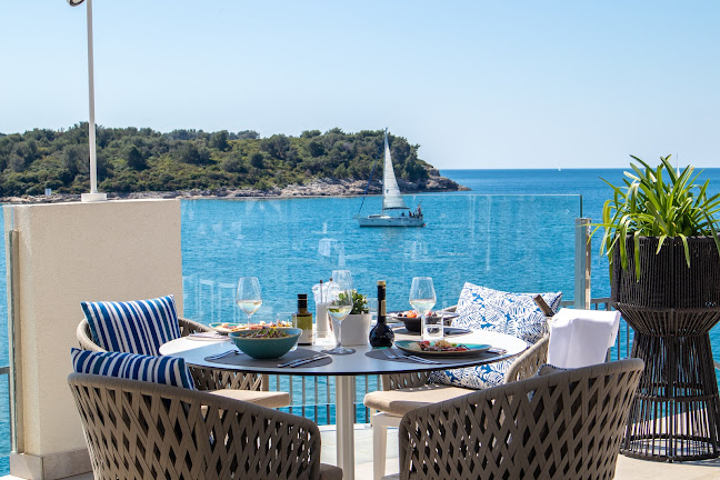 Yacht Bar & Restaurant - Pula