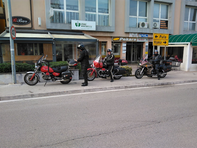 Comentarii opinii despre Caffe Bar Empire