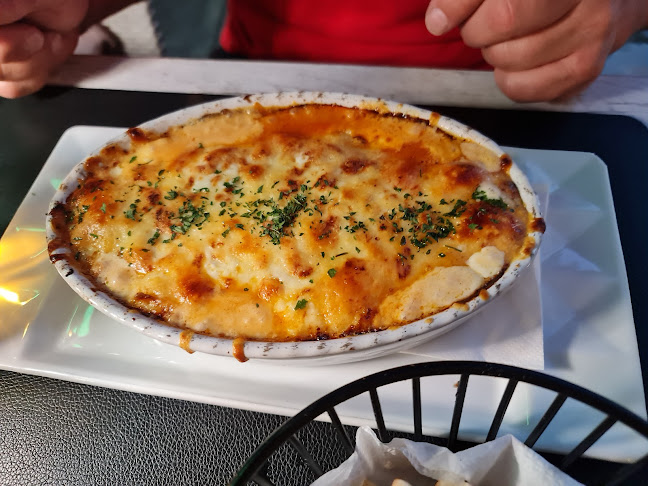 Opinii despre Zmaj Makarska în Makarska - Gastronomija i ugostiteljstvo