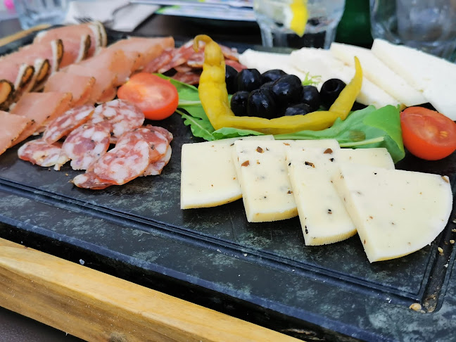 Bistro Bar Montona Gallery - Gastronomija i ugostiteljstvo