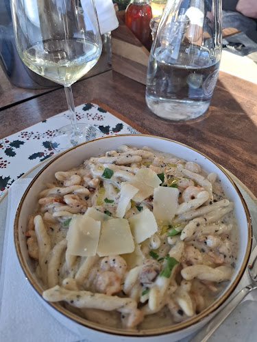 Opinii despre Restaurant Zvizdan în Omiš - Gastronomija i ugostiteljstvo