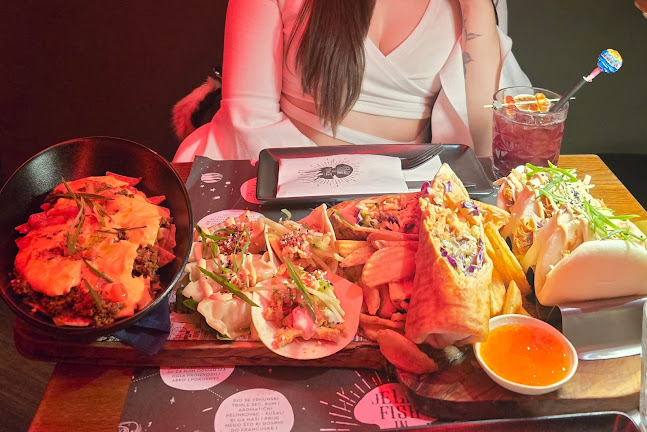 Opinii despre Jellyfish In Space în Zagreb - Gastronomija i ugostiteljstvo