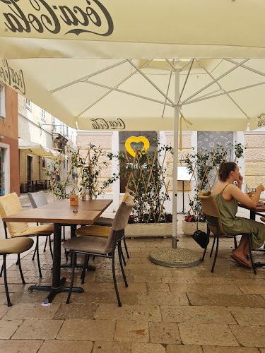 Ul. Blaža Jurjeva 1, 23000, Zadar