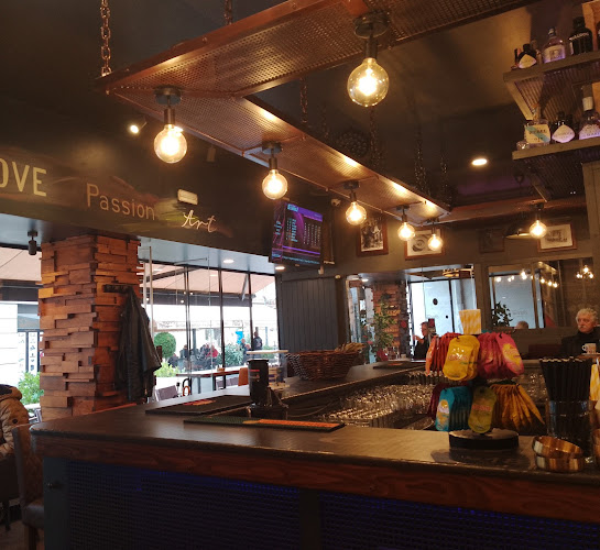 Ul. Silvija Strahimira Kranjčevića 5, 44000, Sisak