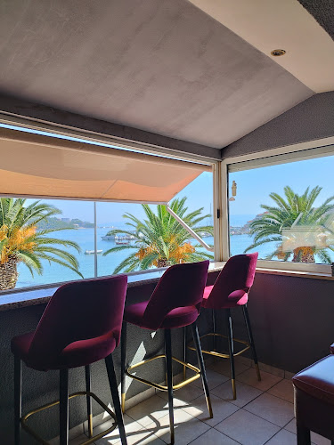 Opinii despre Caffe Porco Rosso în Stobreč - Gastronomija i ugostiteljstvo