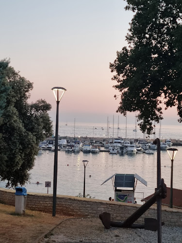 Opinii despre La Playa Bistro în Pješčana Uvala - Gastronomija i ugostiteljstvo