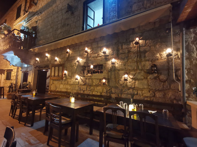 Ul. Petra Zoranića 6P, 21460, Stari Grad