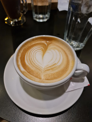 Comentarii opinii despre Alfresco bar