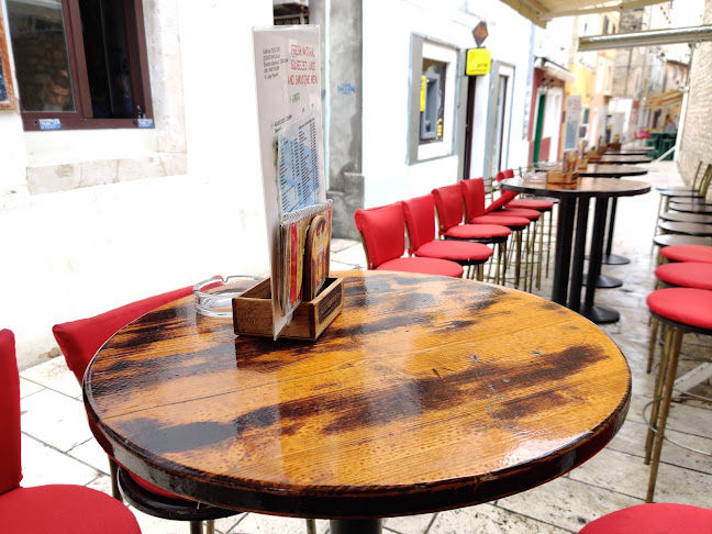 Zlatni Kutić Café Bar - Gastronomija i ugostiteljstvo