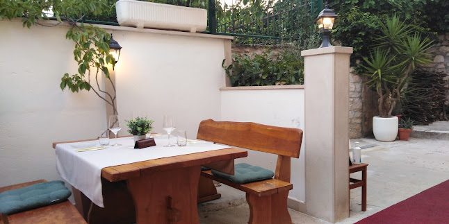 Kala 7, 21400, Supetar