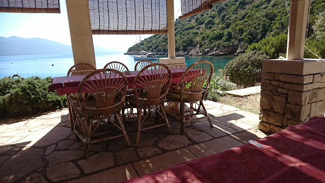 Restaurant Estravaganca (rooms and restaurant)