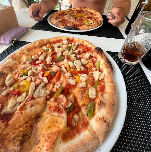 Riviera Restaurant and Bar - Gastronomija i ugostiteljstvo