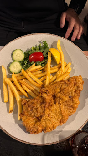 Opinii despre Zmaj Makarska în Makarska - Gastronomija i ugostiteljstvo