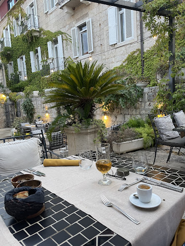 Boccadoro - Gastronomija i ugostiteljstvo