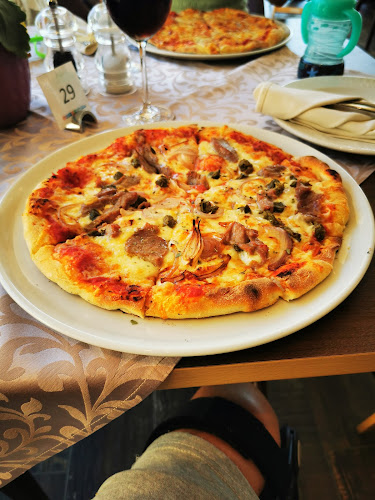 Opinii despre Pool bar & a la carte restaurant Sunset Duće în Omiš - Gastronomija i ugostiteljstvo