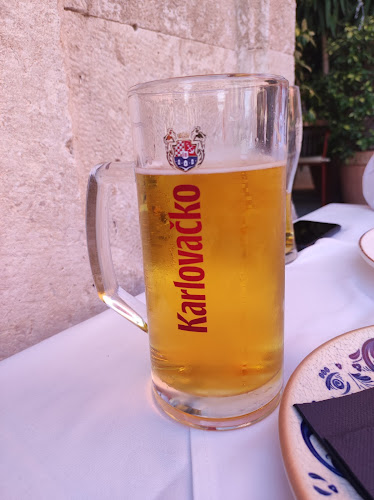 Ul. ban Mladenova 7, 21000, Split