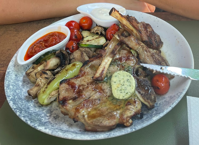 Podluka 15, 21320, Baška Voda