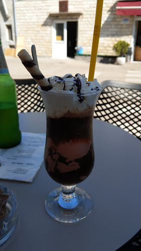 Ul. kralja Krešimira IV, 22213, Pirovac