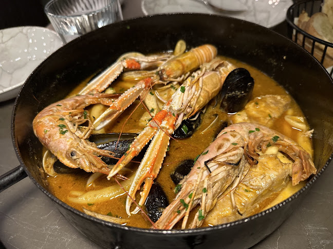 Opinii despre Paradise Garden Hvar în Hvar - Gastronomija i ugostiteljstvo