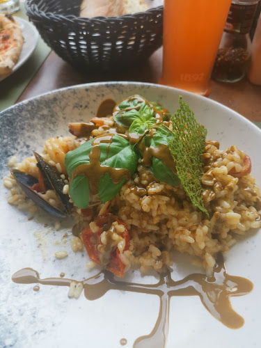 Opinii despre Restaurant Bracera în Baška Voda - Gastronomija i ugostiteljstvo