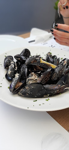 Restaurant Torre Fleisch- u. Fischgerichte, Pasta, Risotto - Tar