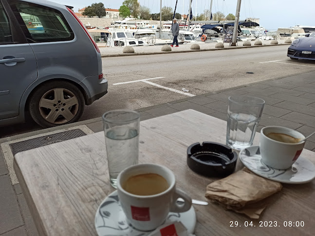 Obala kneza Branimira 11, 23000, Zadar